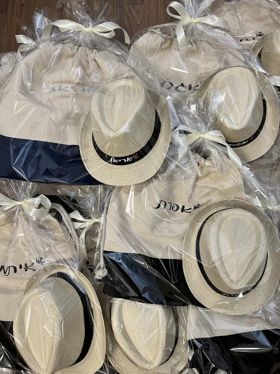 כובעים ממותגים עם כיתוב אישי