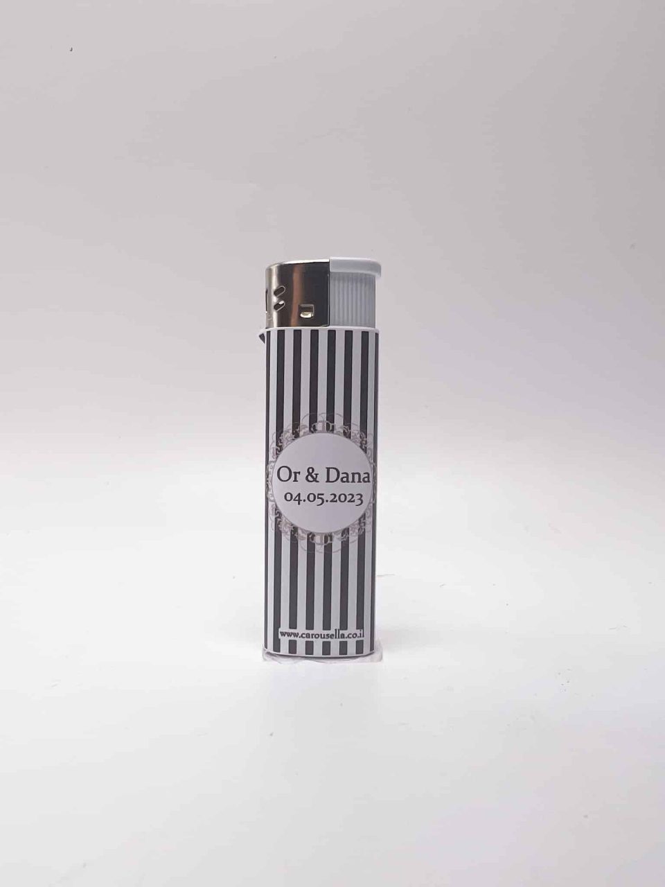 מצית עם כיתוב פסים שחור לבן