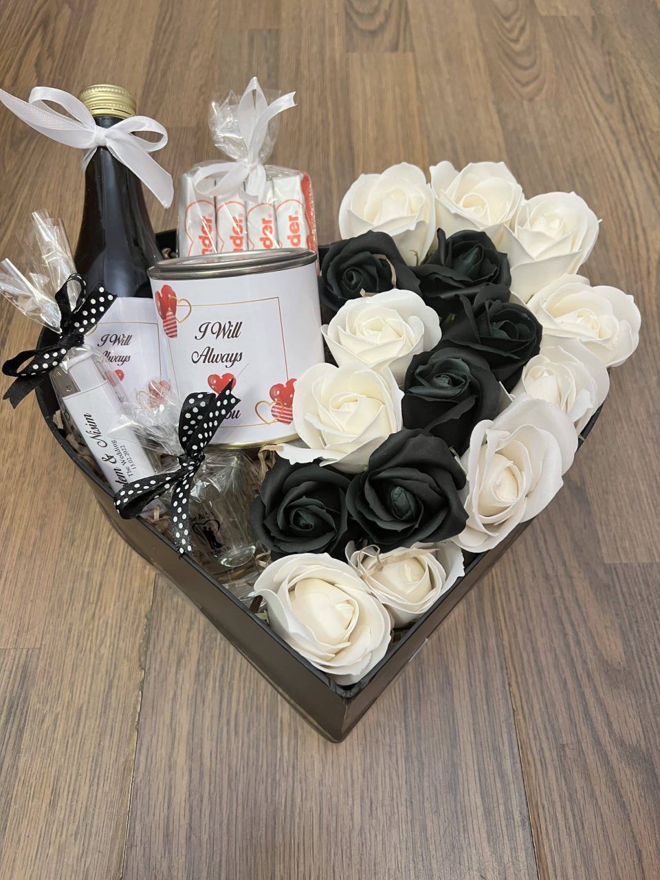 מארז לב שחור