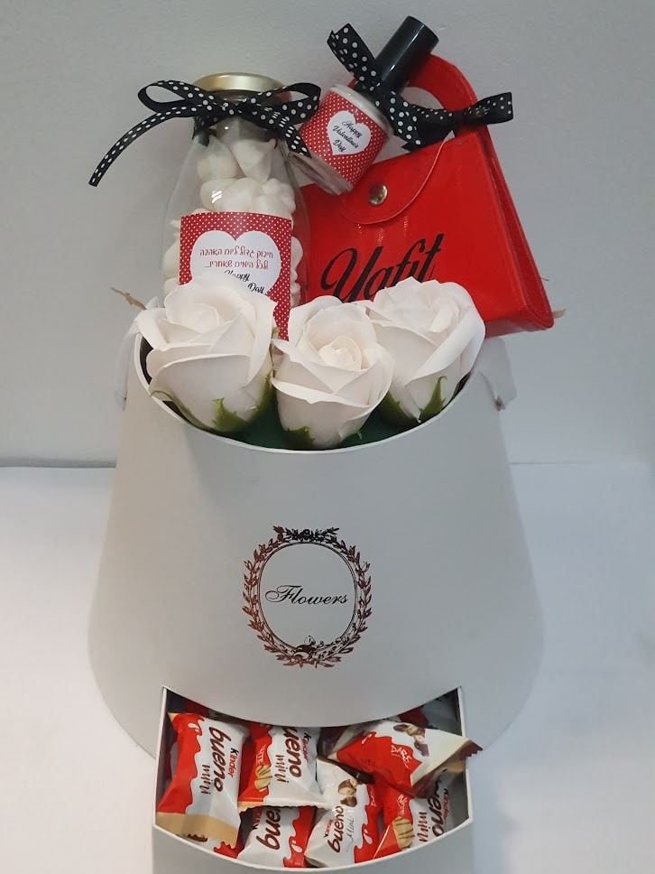 מארז קופסא עגולה לבן ואדום